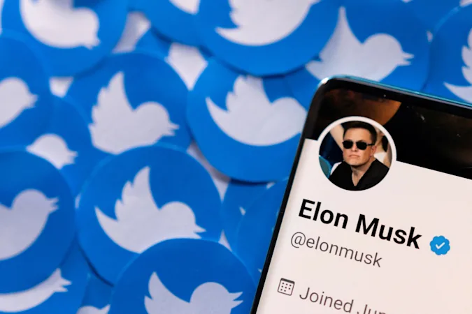 Илон Маск одним твитом поставил под угрозу сделку по покупке Twitter