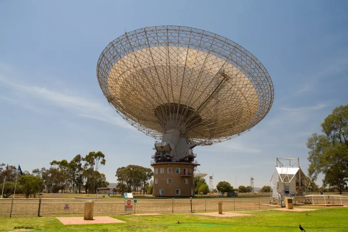 Ученые зафиксировали внеземные радиосигналы недалеко от нашей галактики