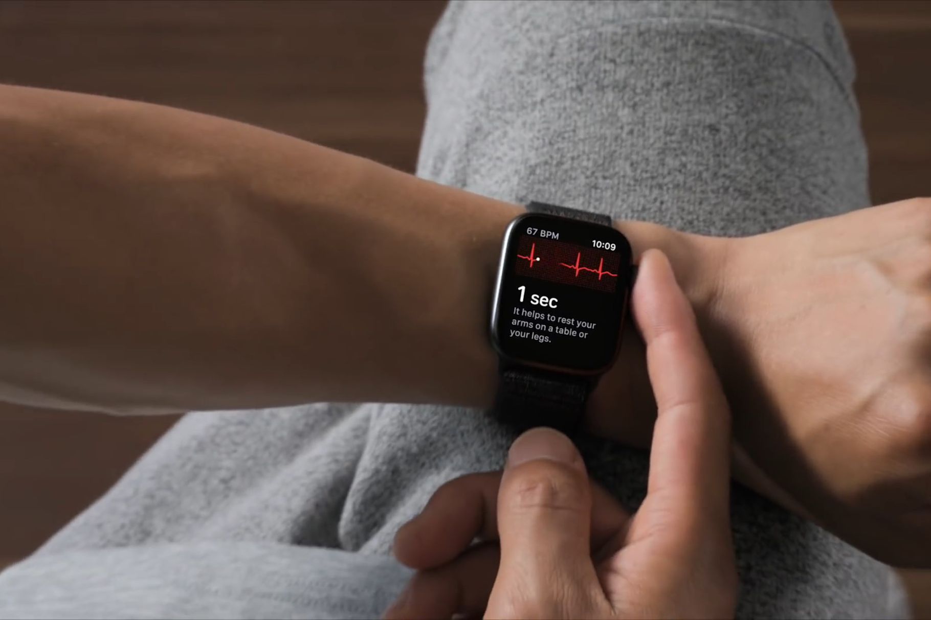 Обновление watchOS 5.2 активирует функцию ЭКГ на Apple Watch в Европе