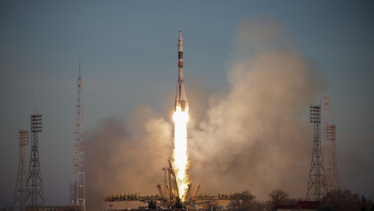 «Союз-2.1а» успешно стартовал с Байконура, а Китай отправил аппарат на Марс