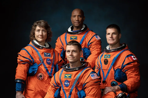 NASA назвало будущих астронавтов, которые отправятся к Луне в 2024 году